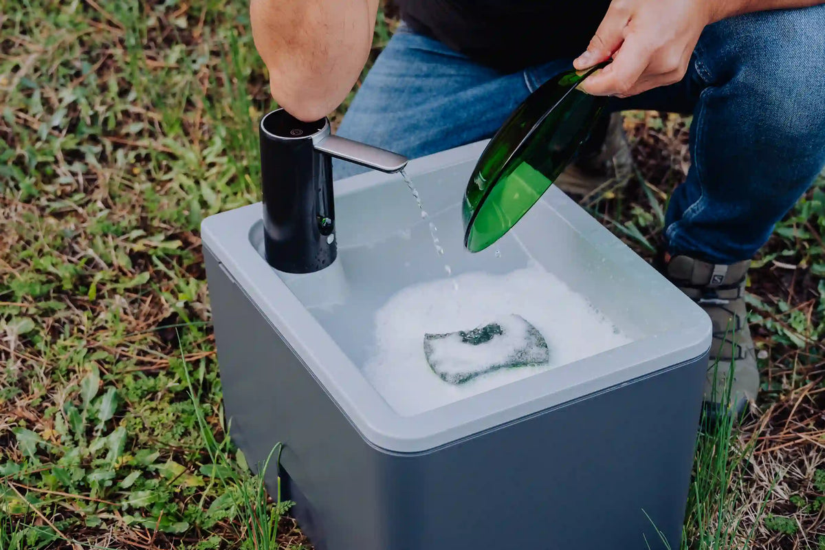 Mobile Waschbecken: Hygienische Lösungen für unterwegs – Trelino® Composting Toilets