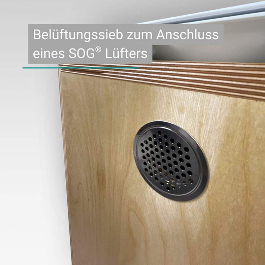 Rückseite Trelino Timber DLuxe mit rundem schwarzen Belüftungsgitter für SOG Lüfteranschluss.