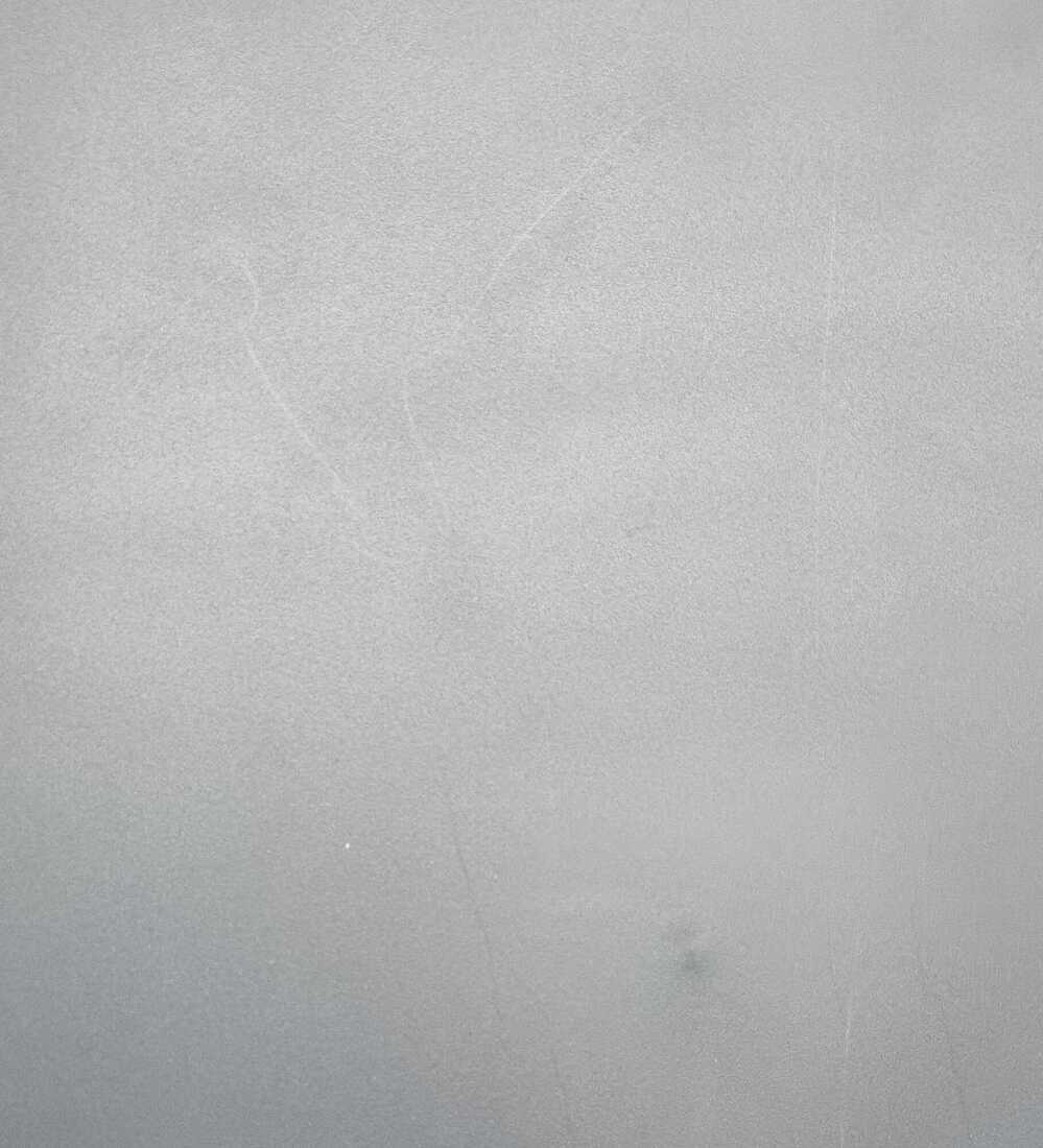 Leichte Kratzer auf dem Deckel der Trockentrenntoilette Evo.