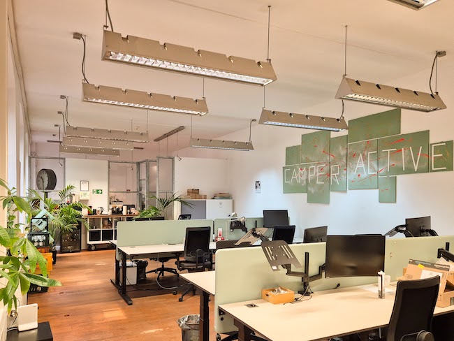 Büro von der Camper Active/ Trelino ohne Mitarbeiter.