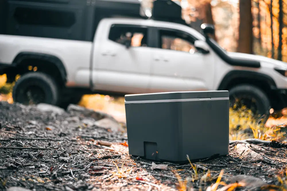 Trelino EvoS Trockentrenntoilette für Pickup mit Dachzelt.