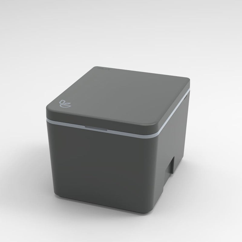 Trockentrenntoilette Evo S mit abgerundeten Kanten aus Kunststoff.