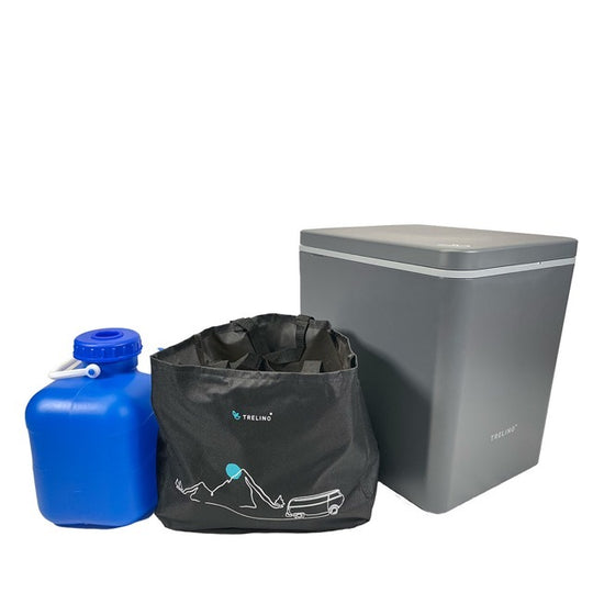 Grauer Trelino® Urinkanister mit 16 Liter Fassungsvermögen, blauem Urinkanister und schwarzer Tragetasche.
